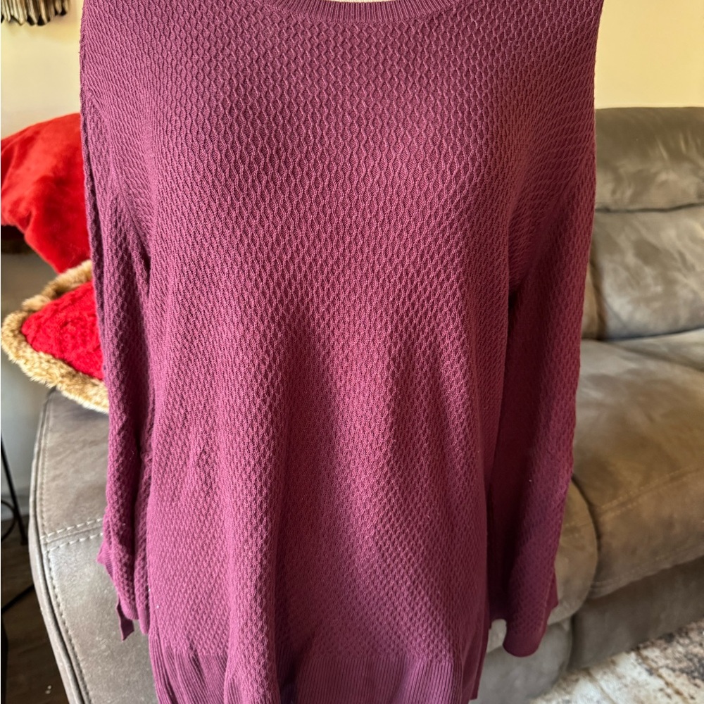 Vera Wang Simply Vera L- Deep Purple Knit Top